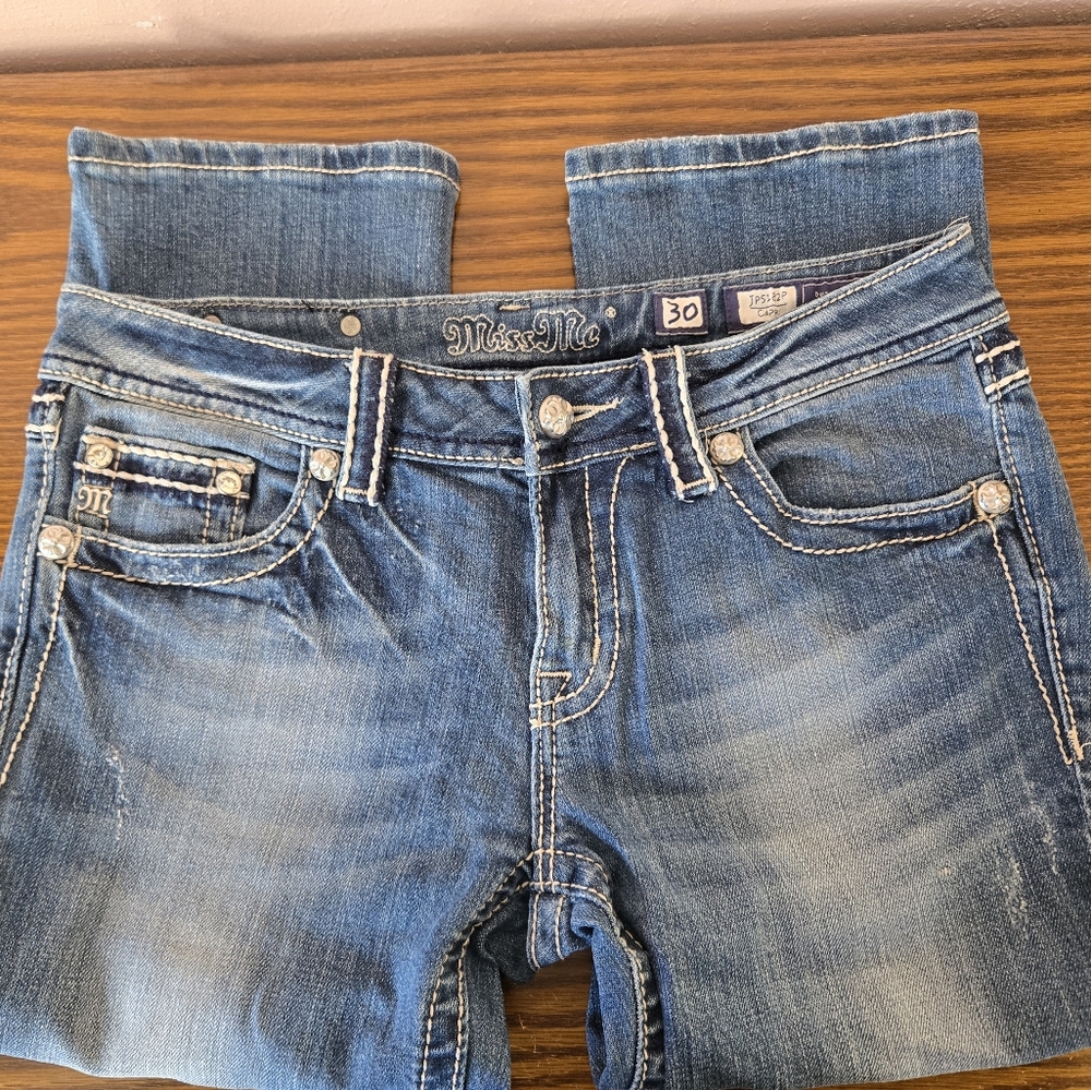 Miss Me Capris Size 30